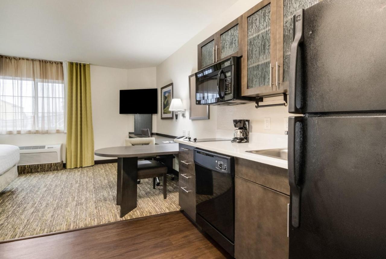 Candlewood Suites Portland Airport By Ihg Exterior photo