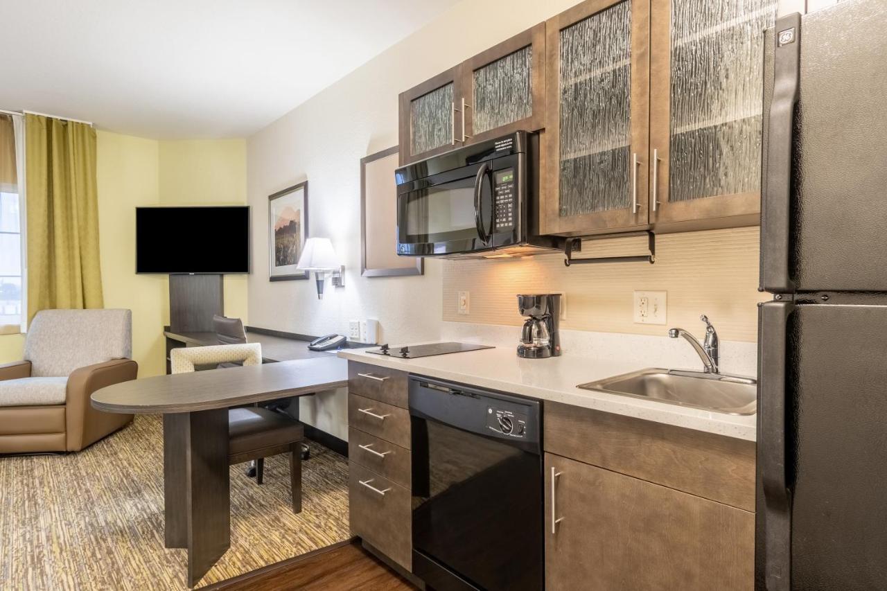 Candlewood Suites Portland Airport By Ihg Exterior photo