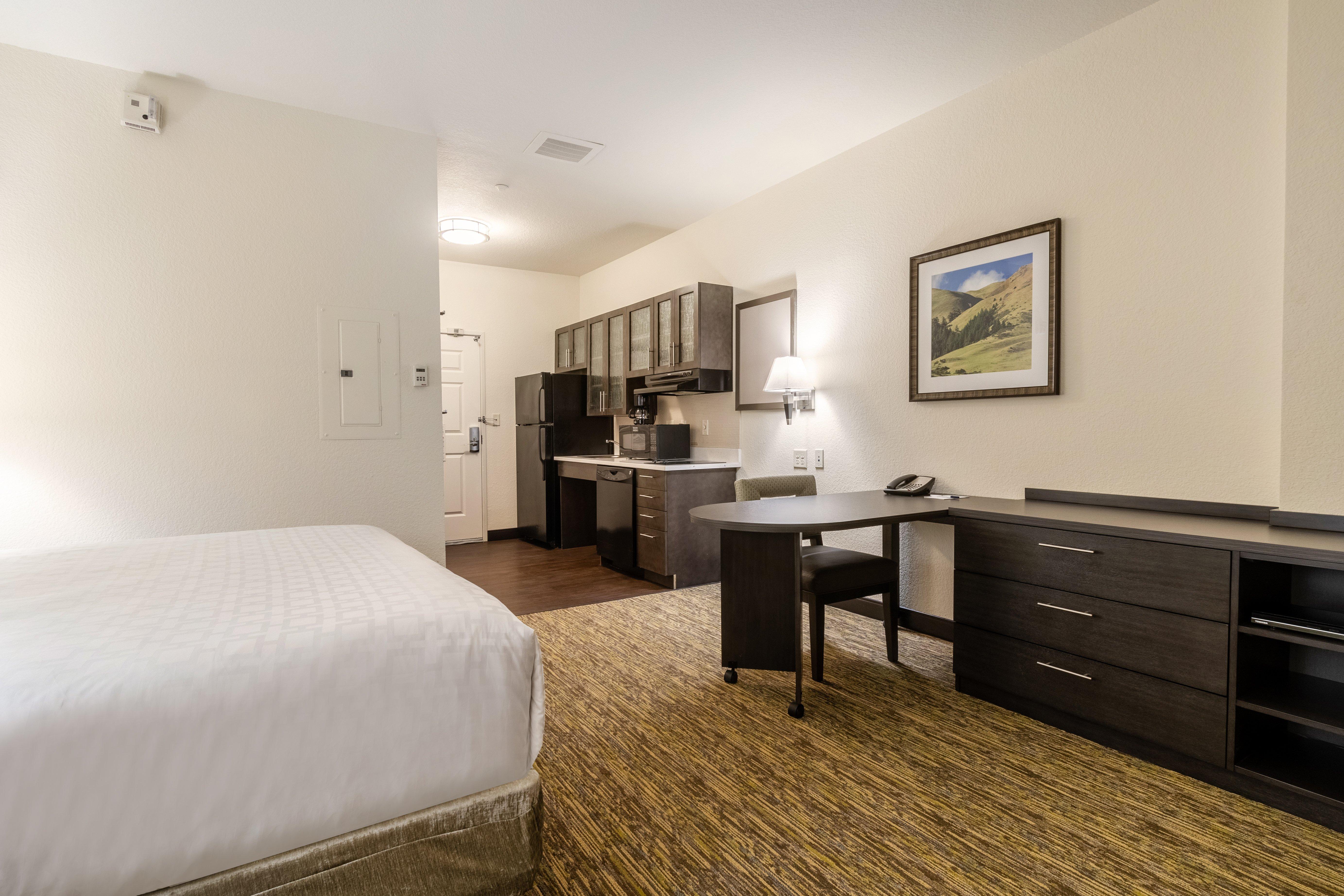 Candlewood Suites Portland Airport By Ihg Exterior photo