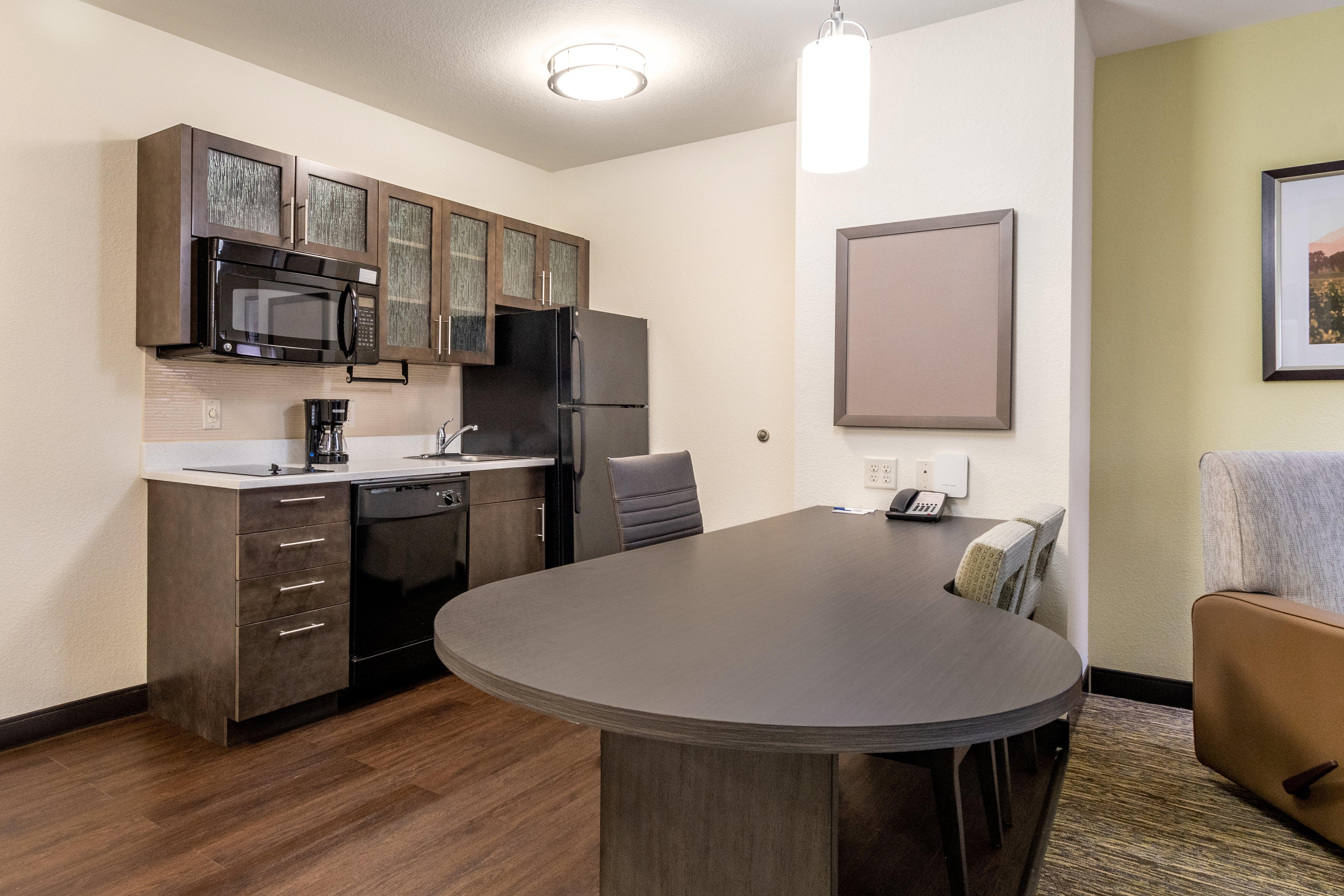 Candlewood Suites Portland Airport By Ihg Exterior photo